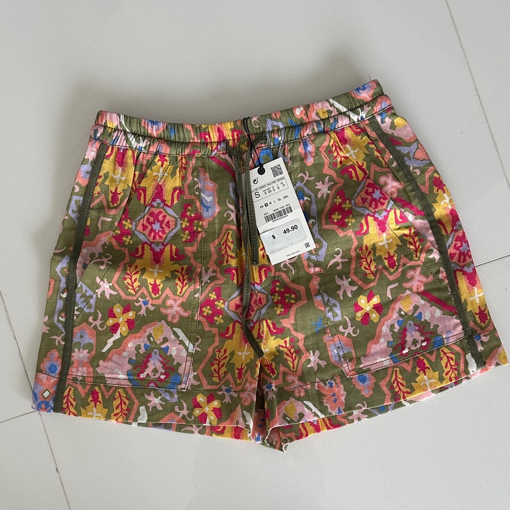 Brand New Zara Multicolor Floral Women's Shorts